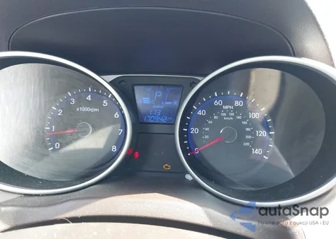 2015 Hyundai Tucson Limited z USA, uszkodzony, nr VIN KM8JUCAG9FU106336